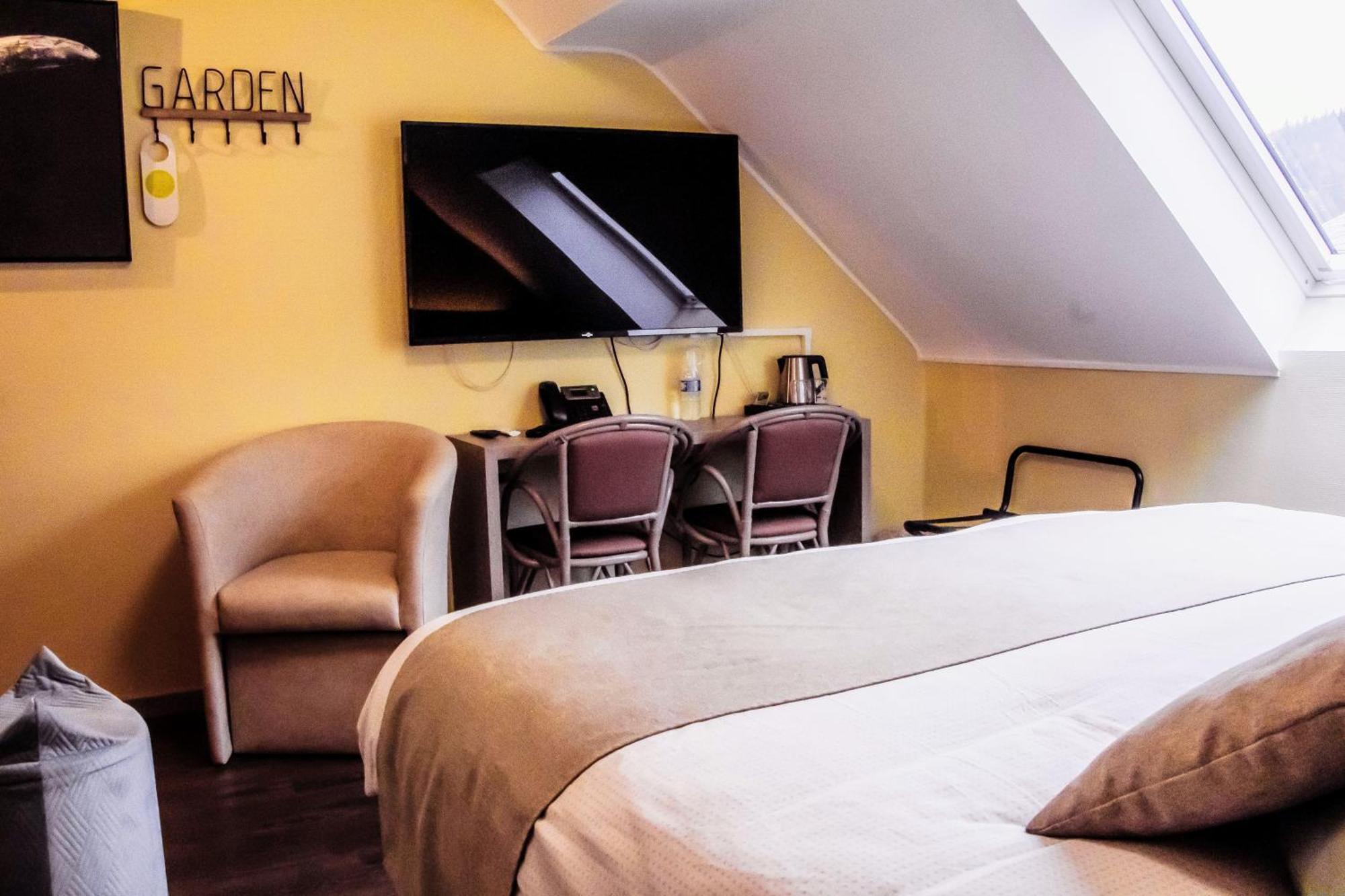 Hotel Des Postes Houffalize Εξωτερικό φωτογραφία